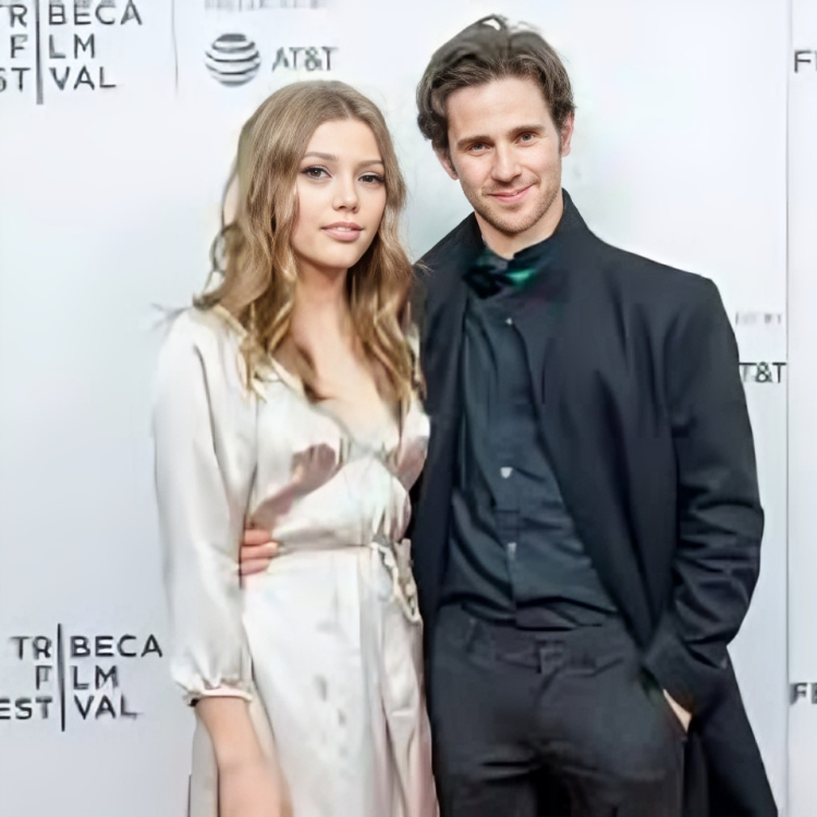 Grace Van Dien with Connor Paolo in an event together, when they used to date.